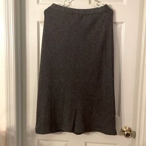 Neiman Marcus exclusive 100% cashmere midi length heather grey skirt